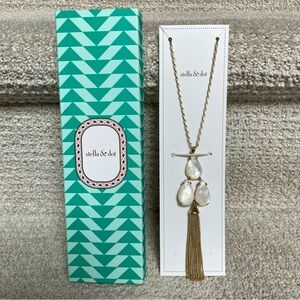 Stella & Dot Botanical Gold Tone Faux Mother of Pearl Leaf Adjustable Necklace